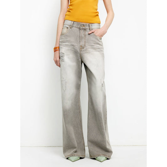 Heavy-Wash Light Gray Wide-Leg Jeans – Vintage Comfort & Style