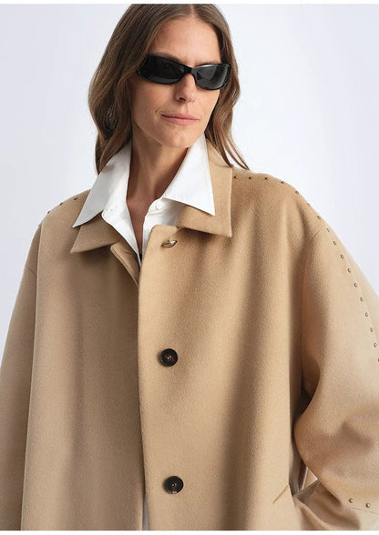 Riveted Lapel Wool Coat – Autumn & Winter Elegance