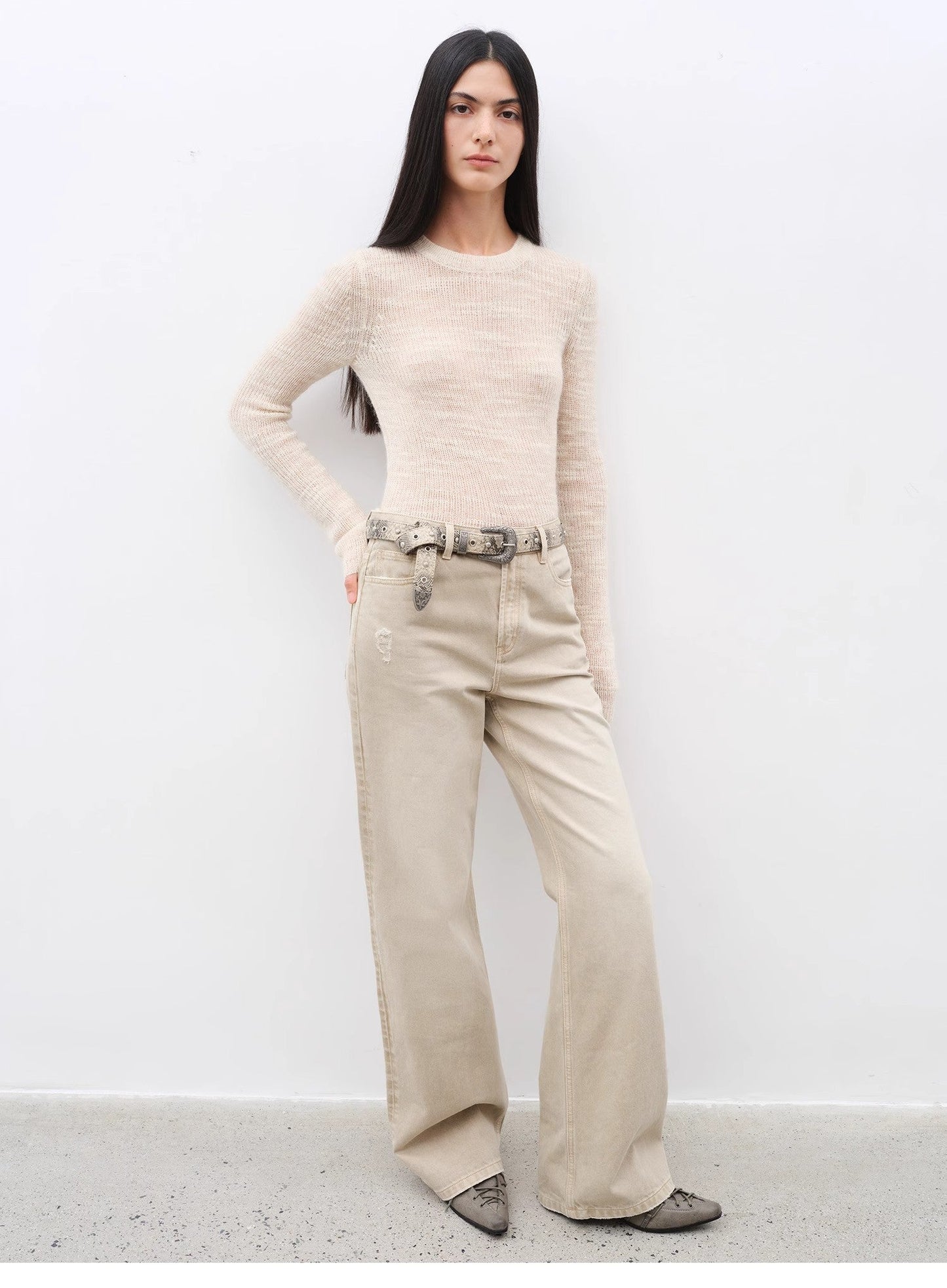 All-Season Slim-Fit Flared Jeans – Timeless Elegance