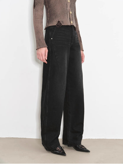 Slim and Durable Mid-Rise Curved Knife Cotton Washed Jeans