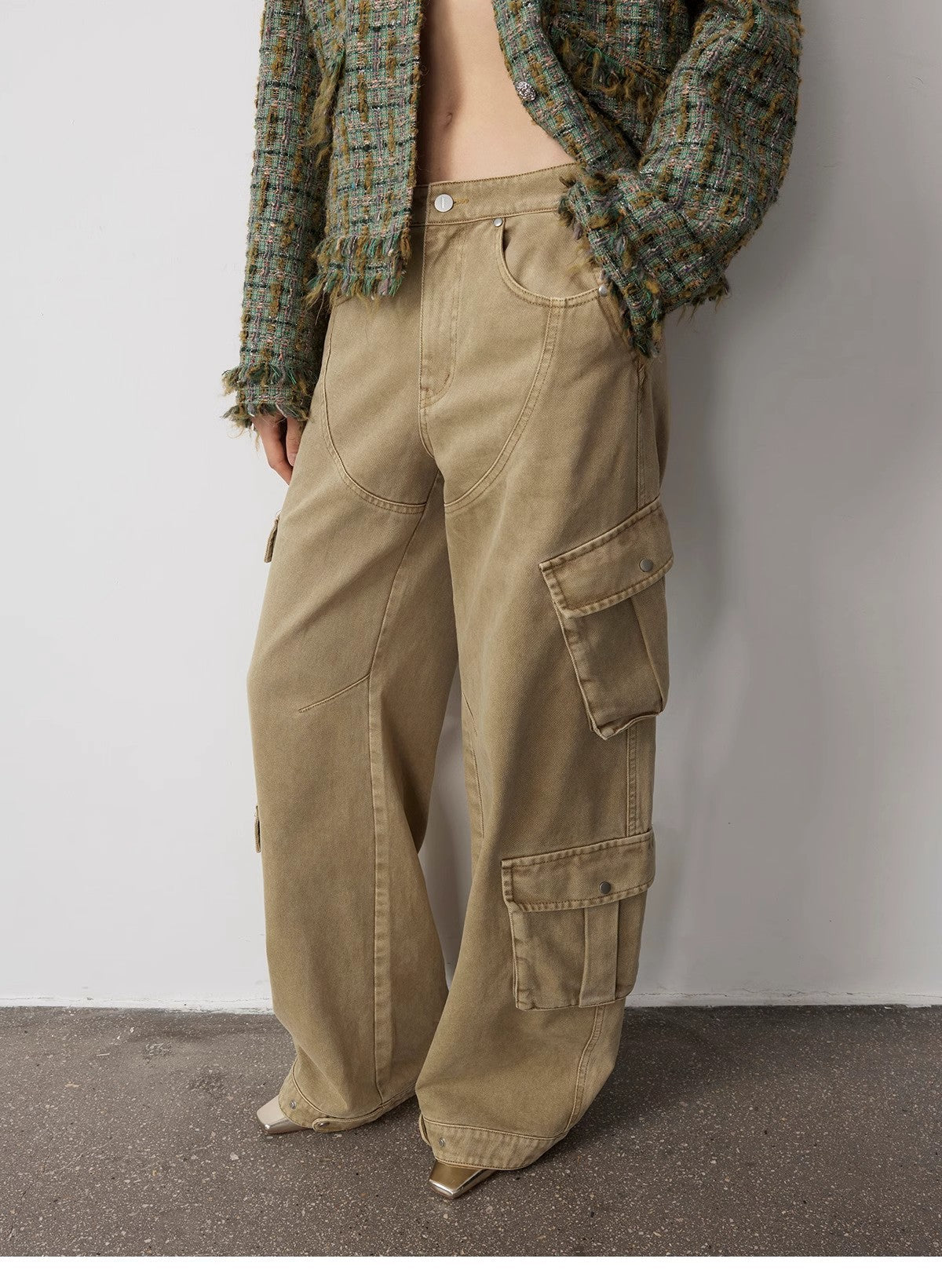 Nostalgic Wasteland Distressed Jeans – Urban Heavy-Wash Denim