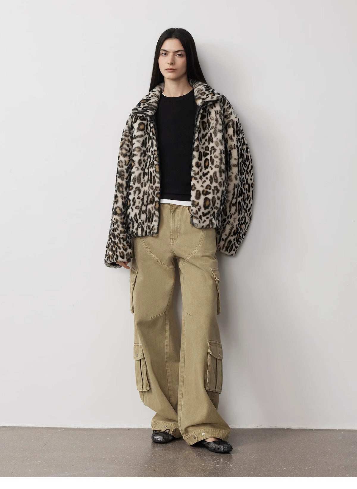 Nostalgic Wasteland Distressed Jeans – Urban Heavy-Wash Denim